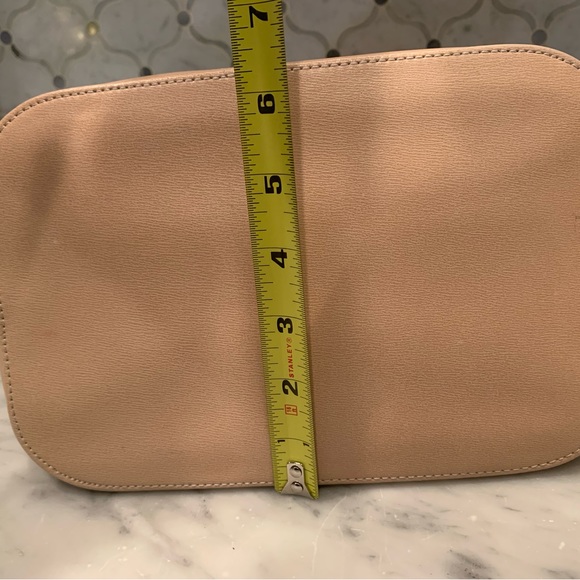 Authentic Longchamp leather shoulder bag/tote in a light blush/tan color. - Picture 9 of 12